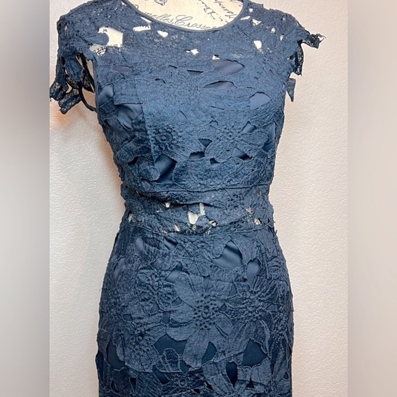 222. Romeo + Juliet Couture Navy Cut-Out Bodycon Dress S - Picture 2 of 8